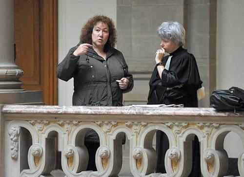 'Colmar : la justice réexamine la plainte d'une Strasbourgeoise électrosensible' - 'Pour un logement à l'abri des ondes' ... 20 Minutes - AFP - Le Monde.fr - L'Alsace - 02 et 03/11/2008 'Colmar : la justice réexamine la plainte d'une Strasbourgeoise électrosensible' - 'Pour un logement à l'abri des ondes' ... 20 Minutes - AFP - Le Monde.fr - L'Alsace - 02 et 03/11/2008