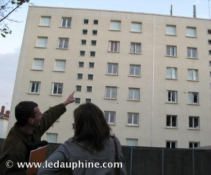 "VALENCE : Un arrêté municipal contre les antennes relais" - France 3 - Le Dauphiné Libéré - Déc. 2008 "VALENCE : Un arrêté municipal contre les antennes relais" - France 3 - Le Dauphiné Libéré - Déc. 2008