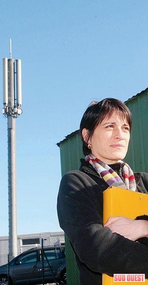 'La fronde contre les antennes relais se généralise' - Sud Ouest - 02/03/2009 'La fronde contre les antennes relais se généralise' - Sud Ouest - 02/03/2009