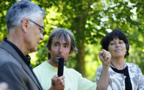 SANTÉ : Michèle Rivasi à la rencontre des EHS - La lutte ne fait que commencer - Le Dauphiné Libéré - 26/06/2010 SANTÉ : Michèle Rivasi à la rencontre des EHS - La lutte ne fait que commencer - Le Dauphiné Libéré - 26/06/2010