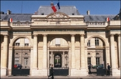 Arrêt du Conseil d'Etat : le principe de précaution et les antennes relais de téléphonie mobile - 19/07/2010 Arrêt du Conseil d'Etat : le principe de précaution et les antennes relais de téléphonie mobile - 19/07/2010