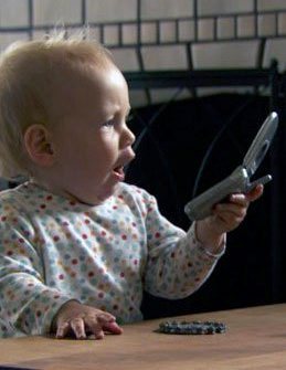 Le portable perturbe les bébés Le portable perturbe les bébés