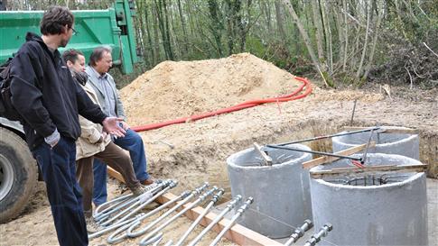 "Les ondes de la discorde" - Le journal de Saône et Loire - 14/10/2010 "Les ondes de la discorde" - Le journal de Saône et Loire - 14/10/2010