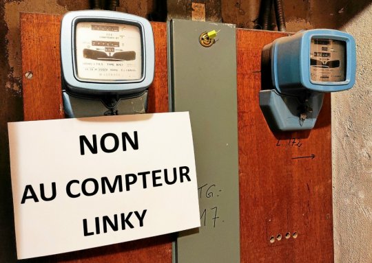 À la Tour d’Armor, les opposants aux compteurs électriques connectés ont affiché leur détermination. (Benoît Tréhorel) À la Tour d’Armor, les opposants aux compteurs électriques connectés ont affiché leur détermination. (Benoît Tréhorel)