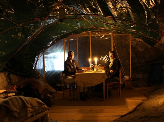 "La grotte qui protège des ondes du Wi-Fi " - Le Nouvel Observateur - 22/12/2011 "La grotte qui protège des ondes du Wi-Fi " - Le Nouvel Observateur - 22/12/2011
