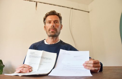 Face à la situation de son épouse et de sa famille, Frédéric Ballestracci a envoyé un courrier à Emmanuel Macron, réclamant un « droit aux zones blanches ». (Photo Monique Kéromnès) Face à la situation de son épouse et de sa famille, Frédéric Ballestracci a envoyé un courrier à Emmanuel Macron, réclamant un « droit aux zones blanches ». (Photo Monique Kéromnès)