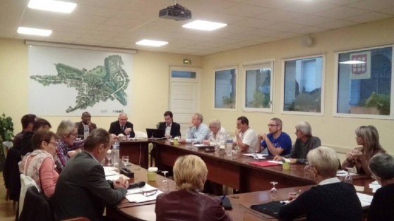 Léger conseil pour la rentrée des élus Malestroyens. Le renouvellement des compteurs Linky par Enédis a prolongé et animé les débats, lors du conseil de rentrée de mardi 10 septembre. | OUEST-FRANCE Léger conseil pour la rentrée des élus Malestroyens. Le renouvellement des compteurs Linky par Enédis a prolongé et animé les débats, lors du conseil de rentrée de mardi 10 septembre. | OUEST-FRANCE