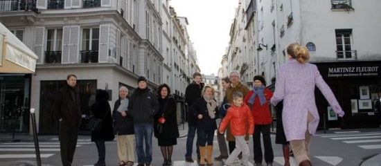 Rue lobineau (vie), hier, 8 heures. Les riverains se sont relayés toute la journée pour protester contre l’installation d’une antenne-relais de l’opérateur Bouygues sur le toit d’un immeuble, « à moins de dix mètres de la halte-garderie », dénoncent-ils. | (LP/CH.B.) Rue lobineau (vie), hier, 8 heures. Les riverains se sont relayés toute la journée pour protester contre l’installation d’une antenne-relais de l’opérateur Bouygues sur le toit d’un immeuble, « à moins de dix mètres de la halte-garderie », dénoncent-ils. | (LP/CH.B.)