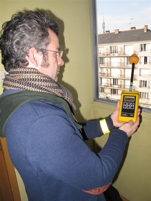 Emmanuel Denis, délégué départemental de l’association Robin des toits, a effectué des mesures sur trois sites. Emmanuel Denis, délégué départemental de l’association Robin des toits, a effectué des mesures sur trois sites.