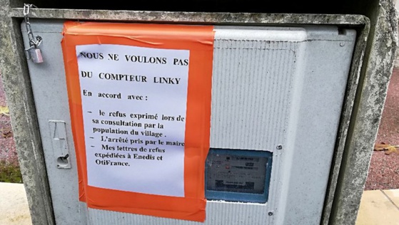 Une information explicite apposée sur de nombreux compteurs du village d'Hounoux.