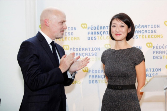 VIDEO : discours de soutien de Fleur Pellerin aux opérateurs de téléphonie mobile, la veille de l'examen d'une loi sur les antennes-relais : « demain, je dirai la vérité au lieu d'agiter des peur irrationnelles » - Fév. 2013 VIDEO : discours de soutien de Fleur Pellerin aux opérateurs de téléphonie mobile, la veille de l'examen d'une loi sur les antennes-relais : « demain, je dirai la vérité au lieu d'agiter des peur irrationnelles » - Fév. 2013