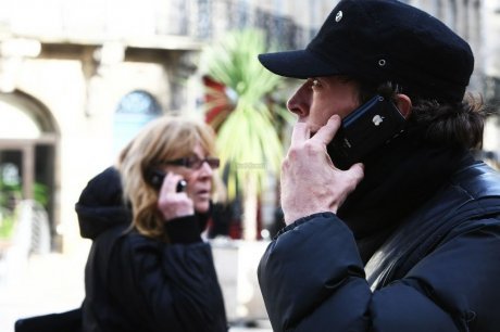 Si l’Agence nationale de sécurité sanitaire (Anses) relativise les conséquences néfastes des ondes sur l’organisme, elle pointe différents effets biologiques chez l’homme ou chez l’animal, concernant le sommeil, la fertilité mâle ou les performances cognitives. (archives guillaume bonnaud) Si l’Agence nationale de sécurité sanitaire (Anses) relativise les conséquences néfastes des ondes sur l’organisme, elle pointe différents effets biologiques chez l’homme ou chez l’animal, concernant le sommeil, la fertilité mâle ou les performances cognitives. (archives guillaume bonnaud)