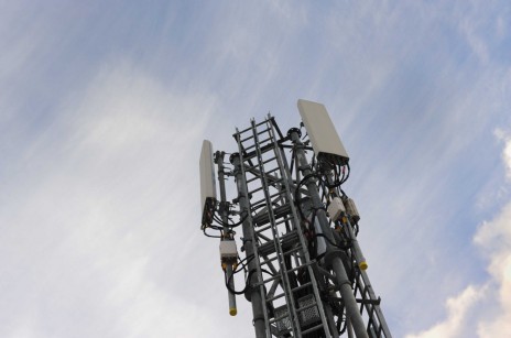 Une antenne 4G, à Nantes (SALOM-GOMIS SEBASTIEN/SIPA) Une antenne 4G, à Nantes (SALOM-GOMIS SEBASTIEN/SIPA)
