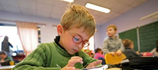 Le wifi ne sera pas interdit dans les écoles maternelles.