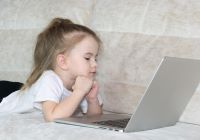 IRLANDE: les parents d’une ville s’unissent pour refuser les smartphones à leurs enfants IRLANDE: les parents d’une ville s’unissent pour refuser les smartphones à leurs enfants