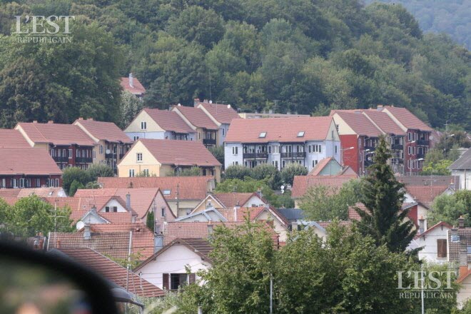 Le quartier du Mont s’est retrouvé sans électricité vers midi.  Photo ER /Xavier GORAU