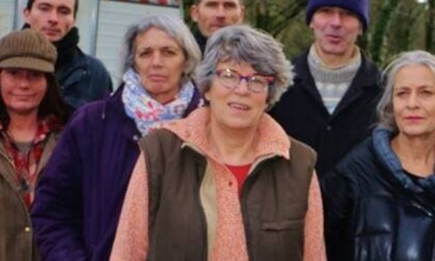 Électrohypersensible, Danièle est expulsée par le maire du village où elle avait trouvé une zone blanche où s'installer.