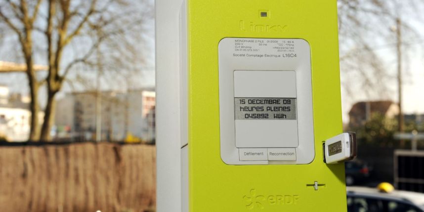 Après une expérimentation à Lyon et Tours dès 2010, le compteur Linky ser adéployé dans toute la France de fin 2015 à 2021.  / Photo : ALAIN JOCARD / AFP