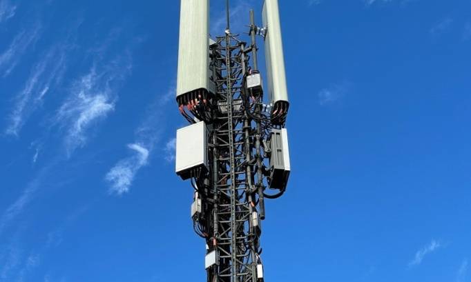 PAS D'ANTENNE RELAIS 5G DE 42M AU BEAU MILIEU DE NOTRE CAMPAGNE PAS D'ANTENNE RELAIS 5G DE 42M AU BEAU MILIEU DE NOTRE CAMPAGNE