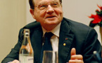 VIDEO : Pr Luc Montagnier : 'brouillard électromagnétique et maladies chroniques' - Journée prestige immuno-oncologie - Nantes - 02/04/2016